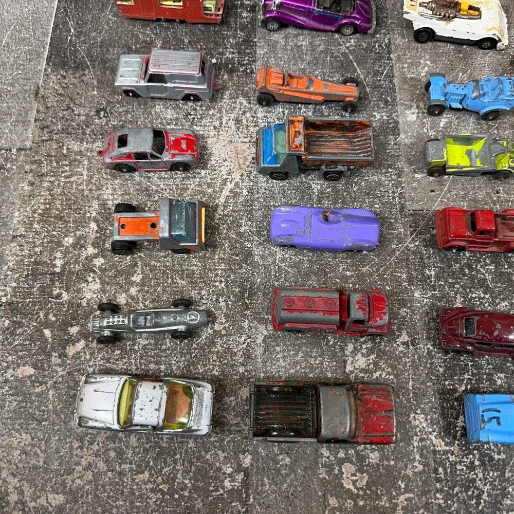 30+ LOT Vintage Toy Cars Tootsie Toys Lesney Others Mostly‎ Rough Shape TLC